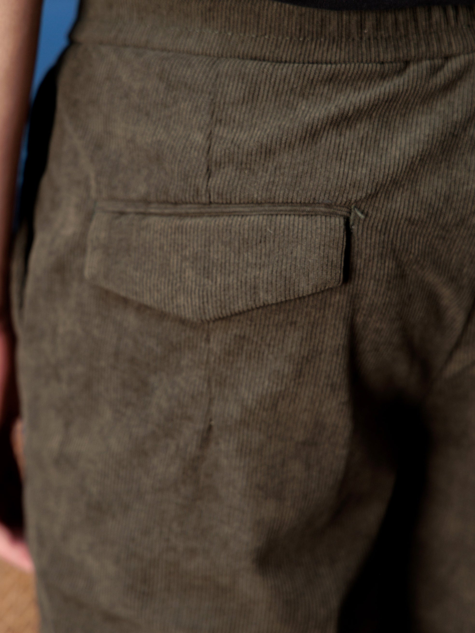 FOOMER OLIVE CORDUROY RELAXED FIT TROUSERS FOR MEN'S