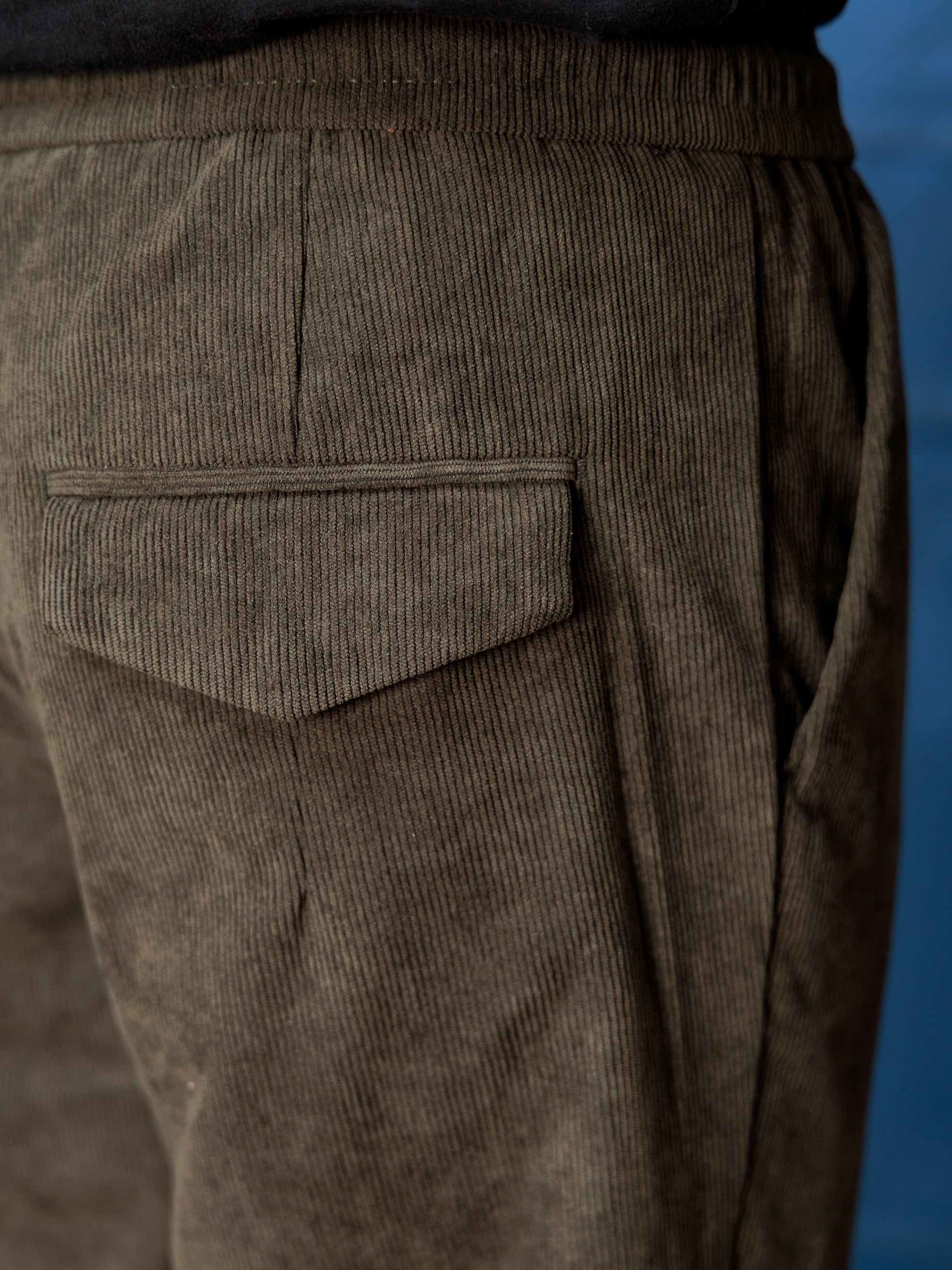 FOOMER OLIVE CORDUROY RELAXED FIT TROUSERS FOR MEN'S