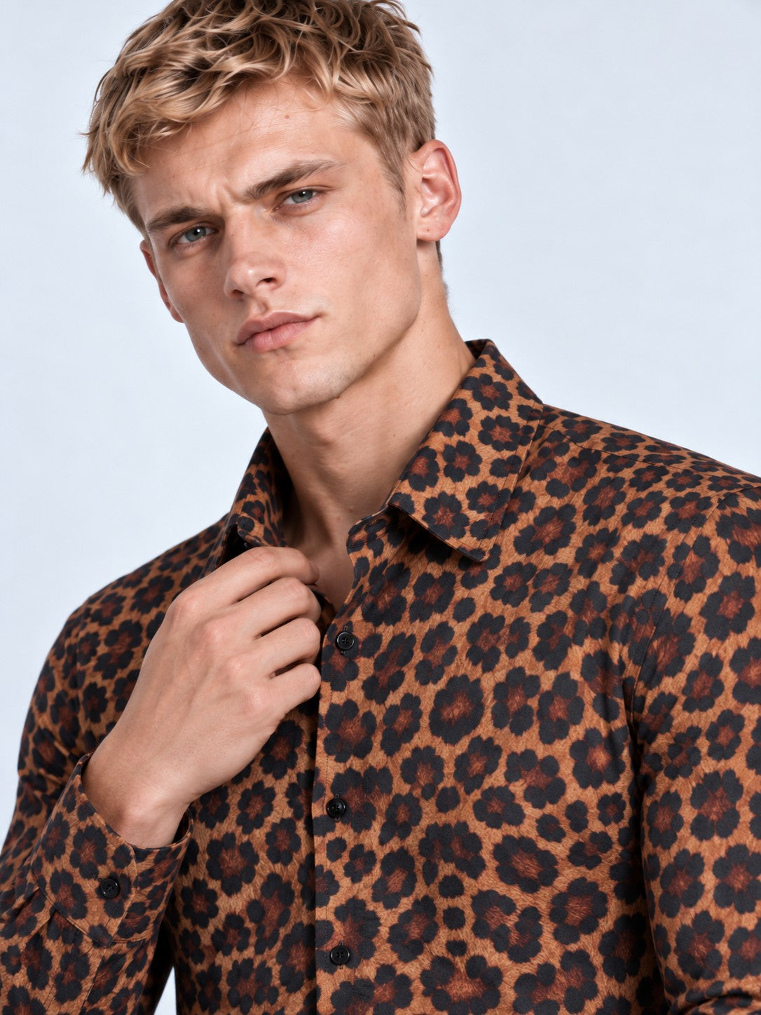 Foomer Men Standard Animal Printed Cotton Casual Shirt